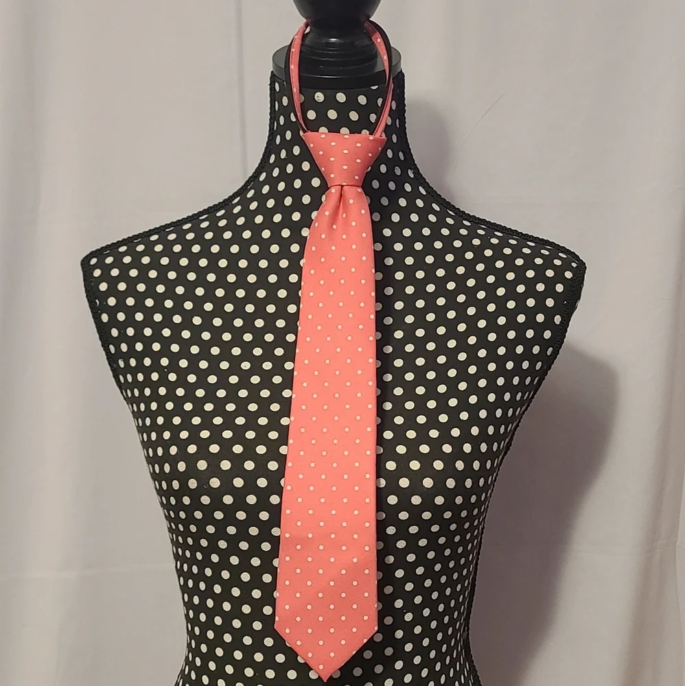 IZod Pink Polka Dot Boys Tie